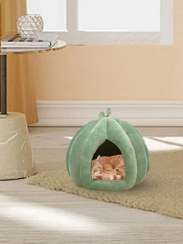 Pumpkin Dream – Cozy Cat Bed for Autumn & Winter