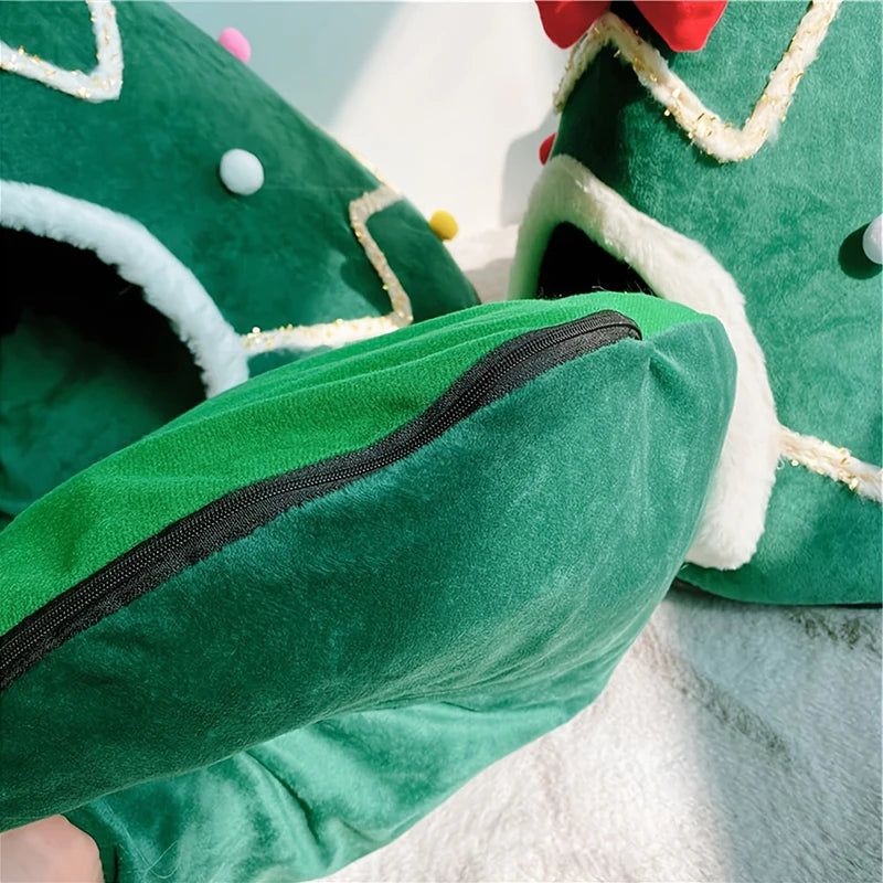 MerryPaws Retreat – Xmas Tree Cat Den