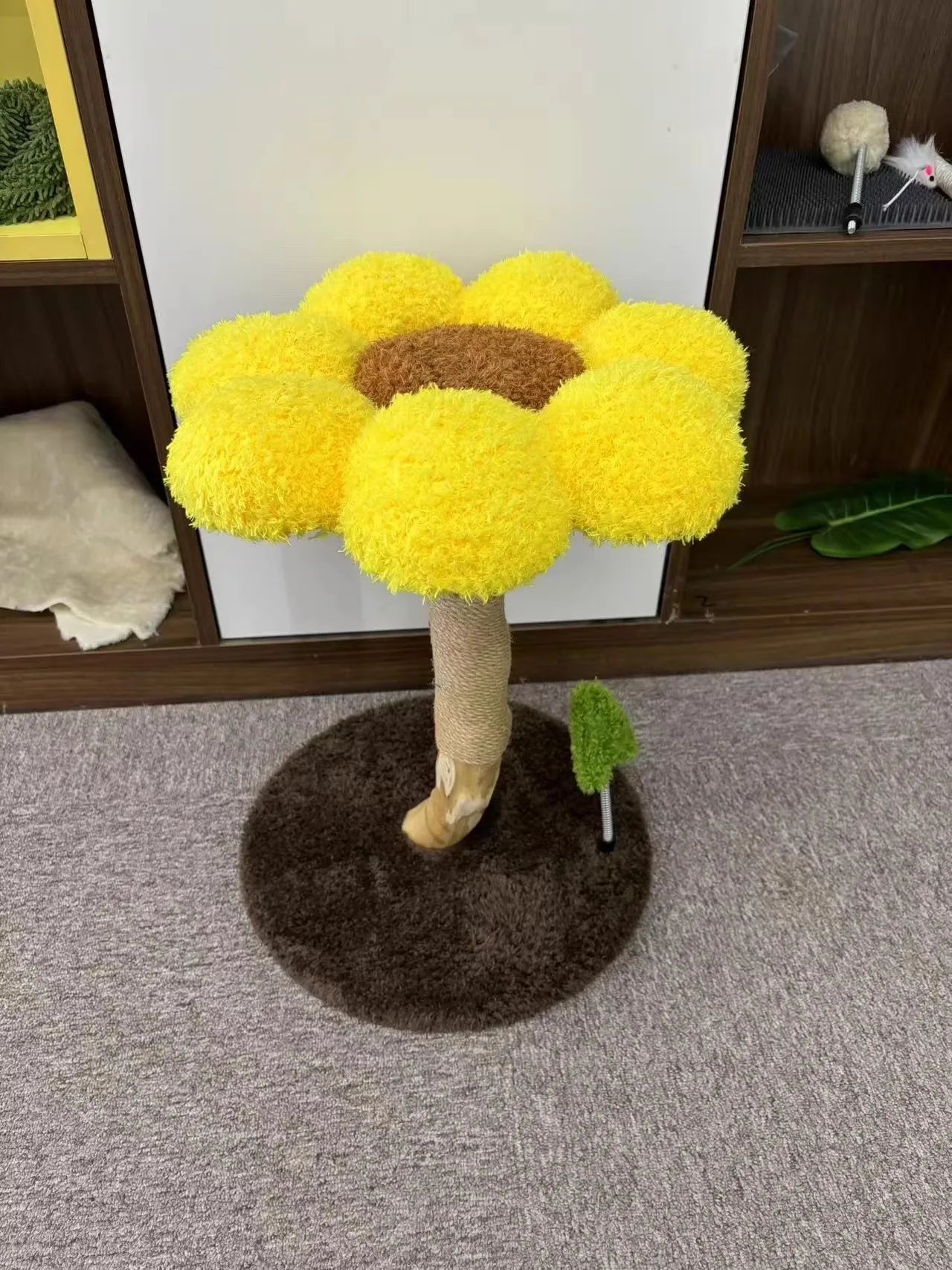 Sunburst – Sunflower Scratcher